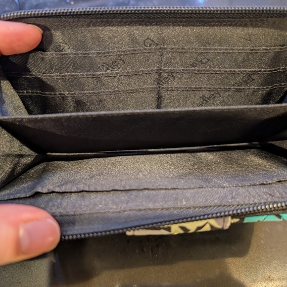 Vera Bradley Large Zip Around Floral Turnlock Wallet - Picture 4 of 5